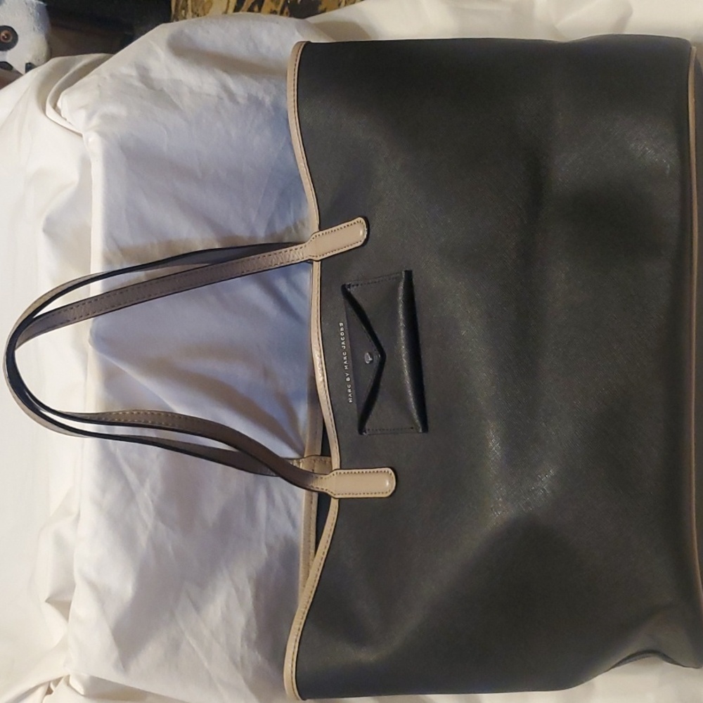 *Marc by Marc Jacobs - Picture 1 of 16